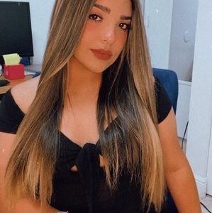 Meet your Posher, Daniela